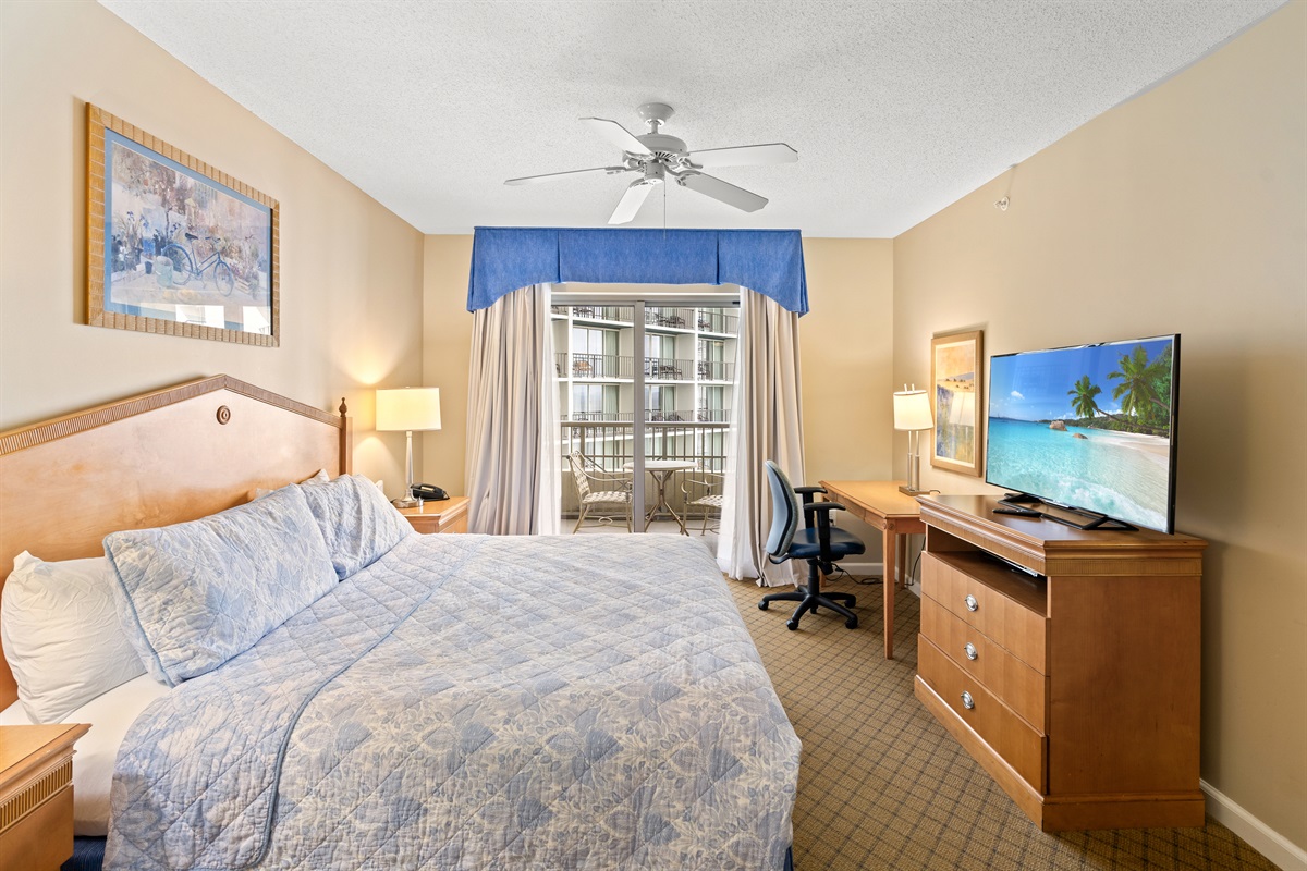 3rd Bedroom King Private Suite w/ Kitchenette