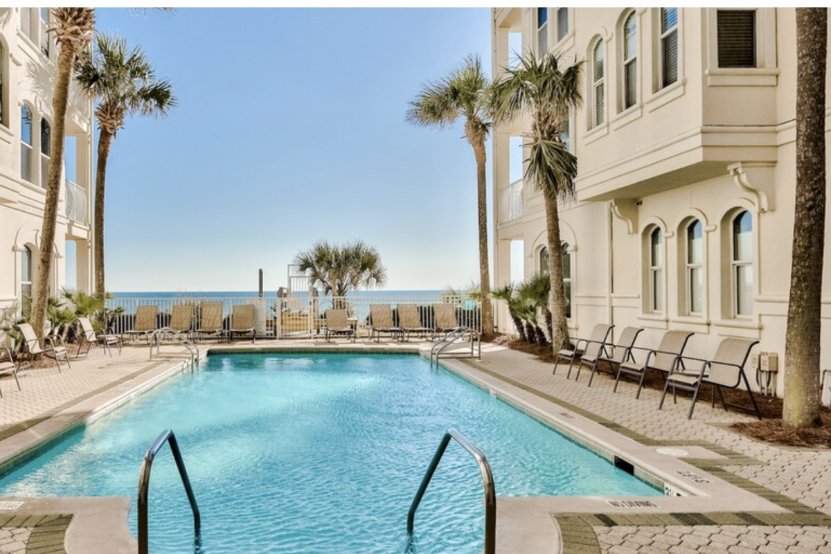Villas Community Pool
