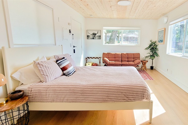 Glamp suite 2: Obsidian Suite features a queen memory foam bed and on suite bathroom