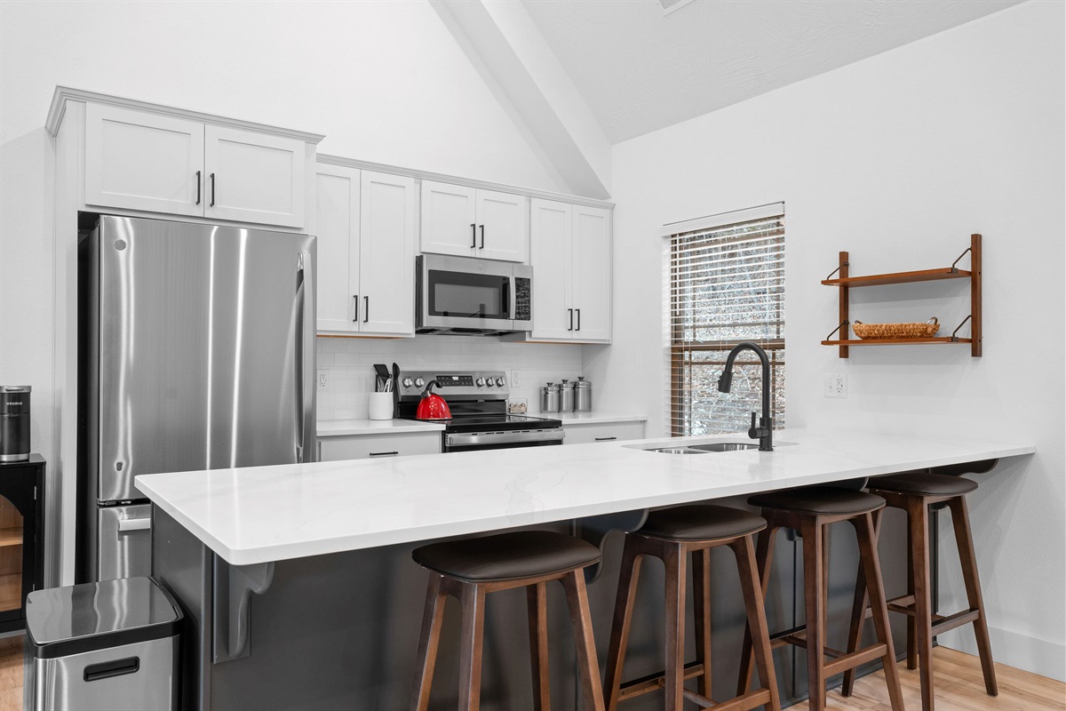Spacious kitchen with everything you need for cooking and entertaining.