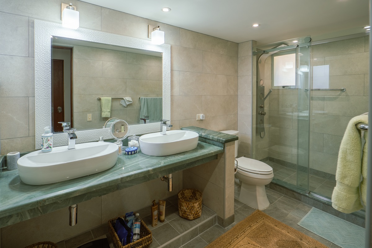 2nd floor primary bathroom