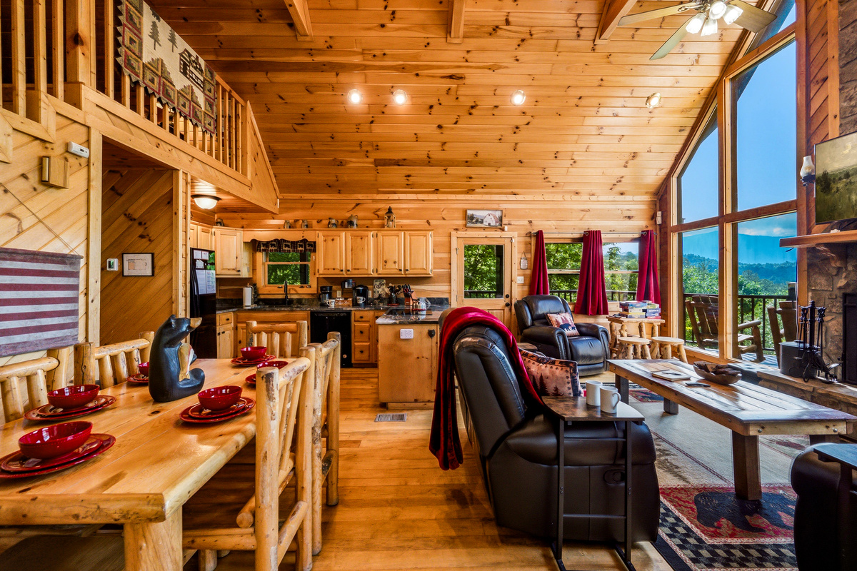 Great room with mountain view!