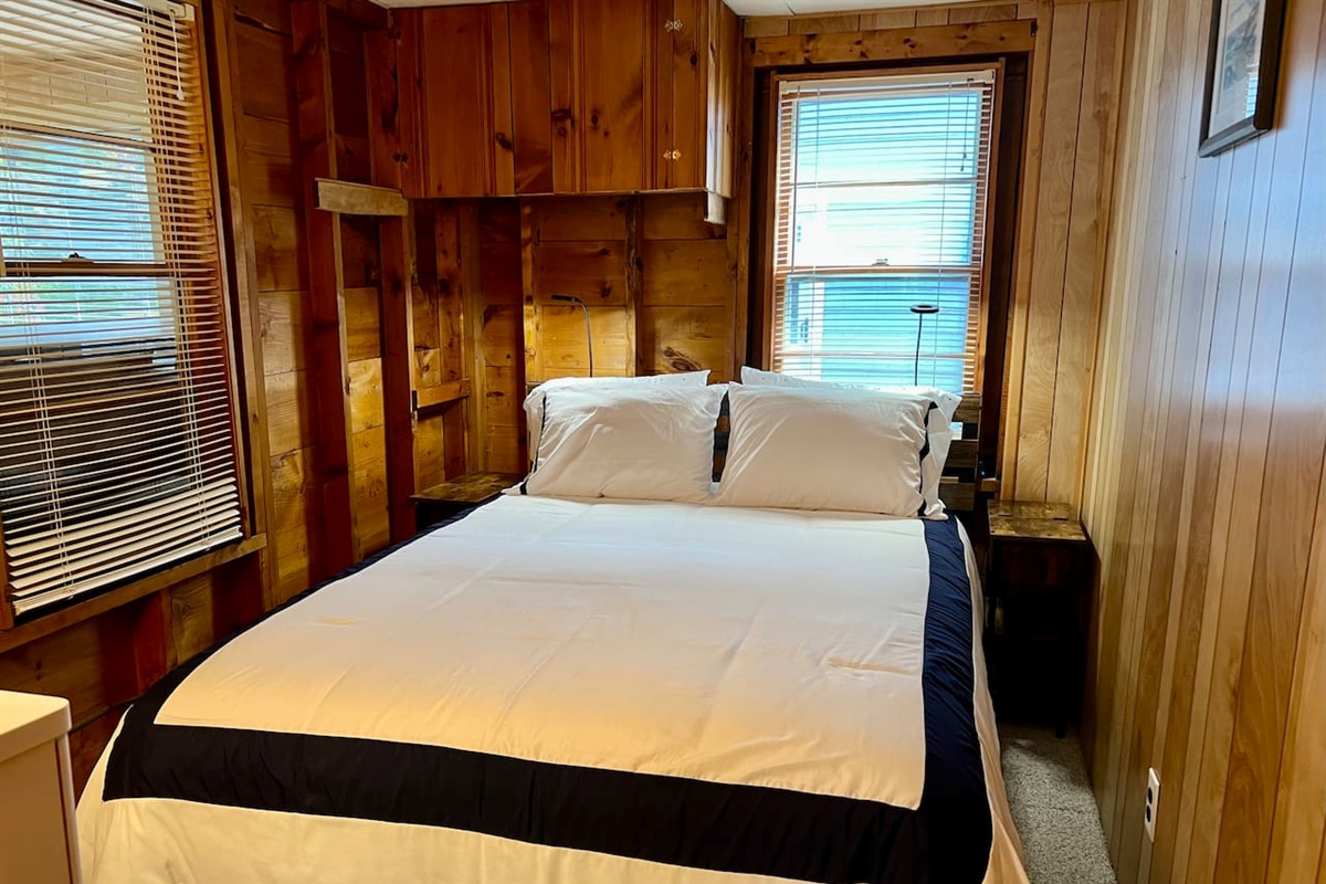 Second queen bedroom!