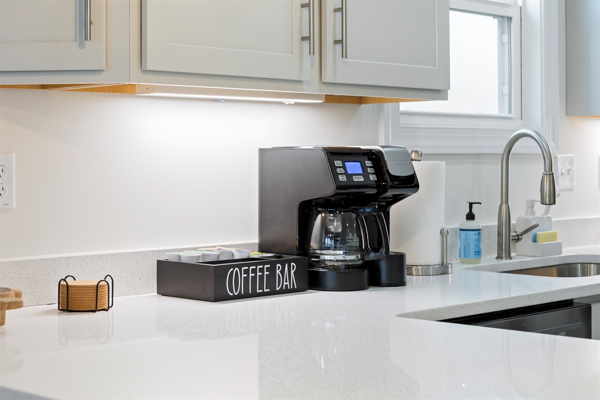 12 Cup Coffee Pot and Keurig