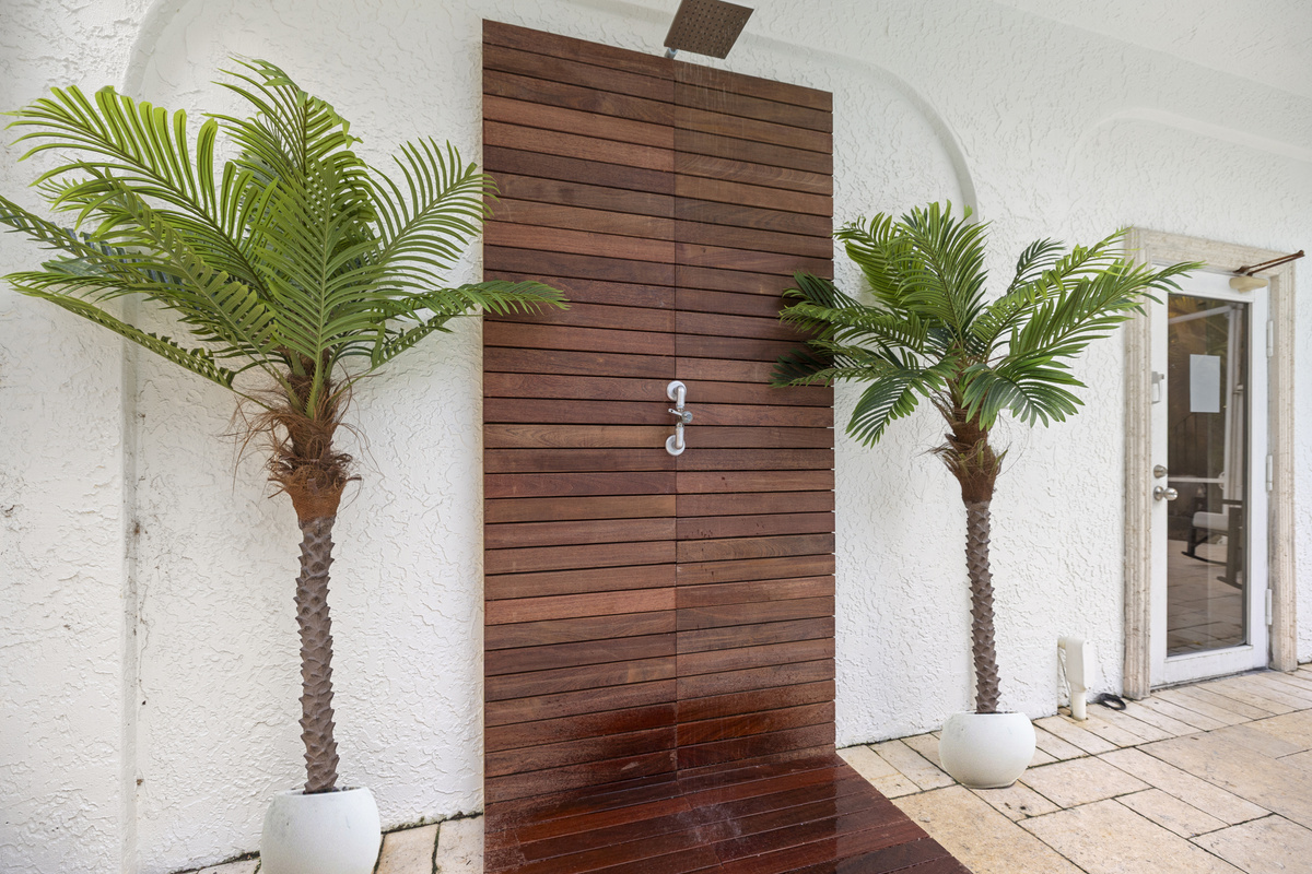 Enjoy the outdoor shower to rinse off after getting out of the pool.