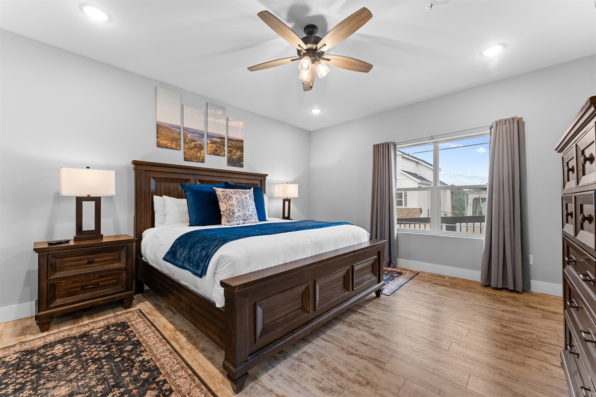 Bedroom 2 (King Suite)