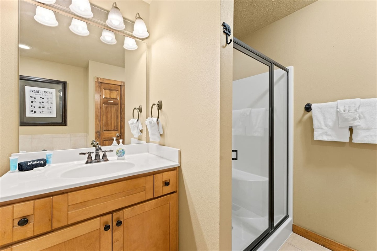 Everyone can get ready at the same time! Each king bedroom has its own private bathroom with a separate shower and garden tub.