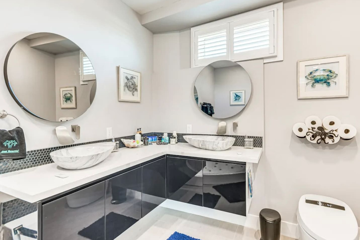 2nd floor master bath