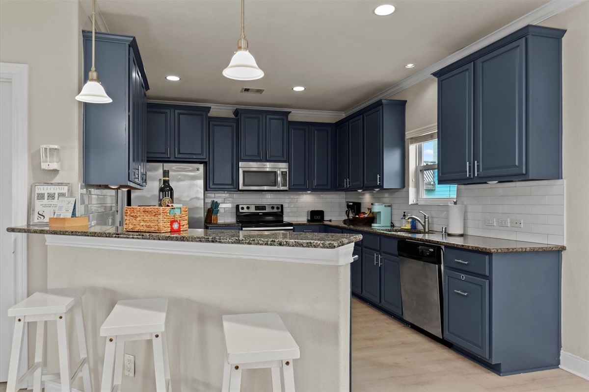 66908a9138084ff4899207e33880f570 Large | Beachhouse | Texas | TX | Vacation Homes | Galveston | Crystal Beach | Kokomo | Breezy Days | Beachfront Elegance | Sunrise Serenity | Southern Sands Property Management, LLC