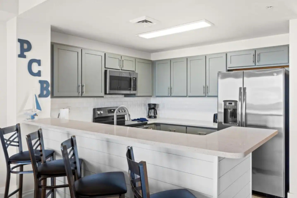 Gorgeous, updated kitchen