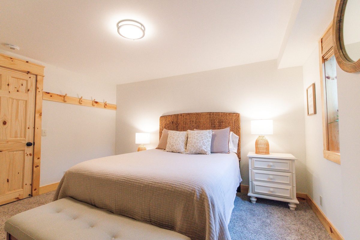 Queen bedroom on the lower level. 