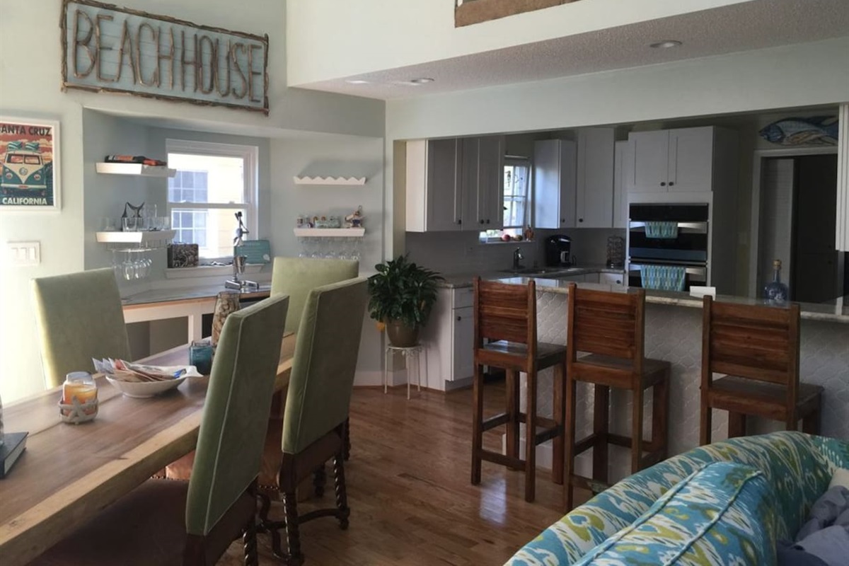 Dining room with long table that can seat 8.