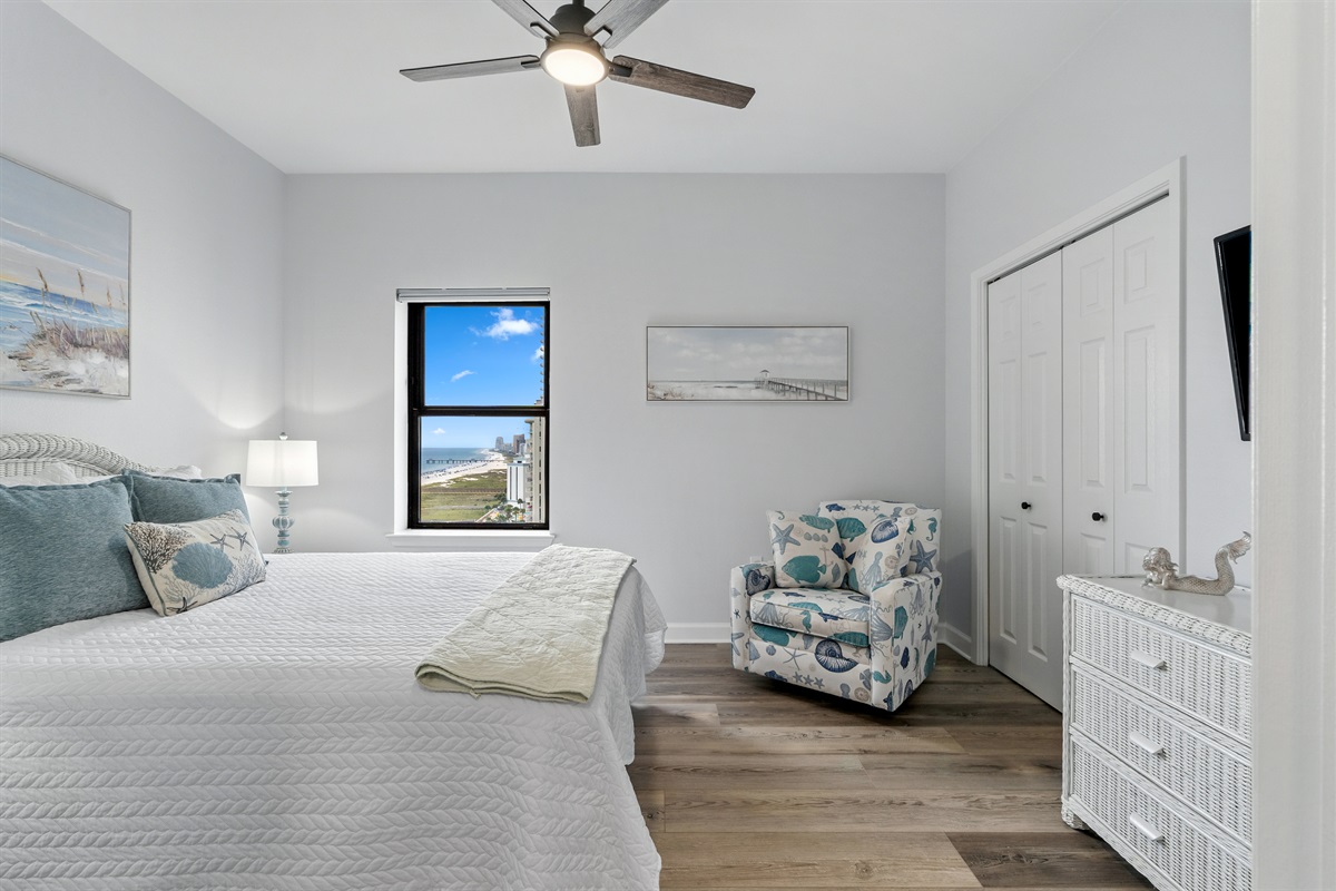 Queen Guest Room