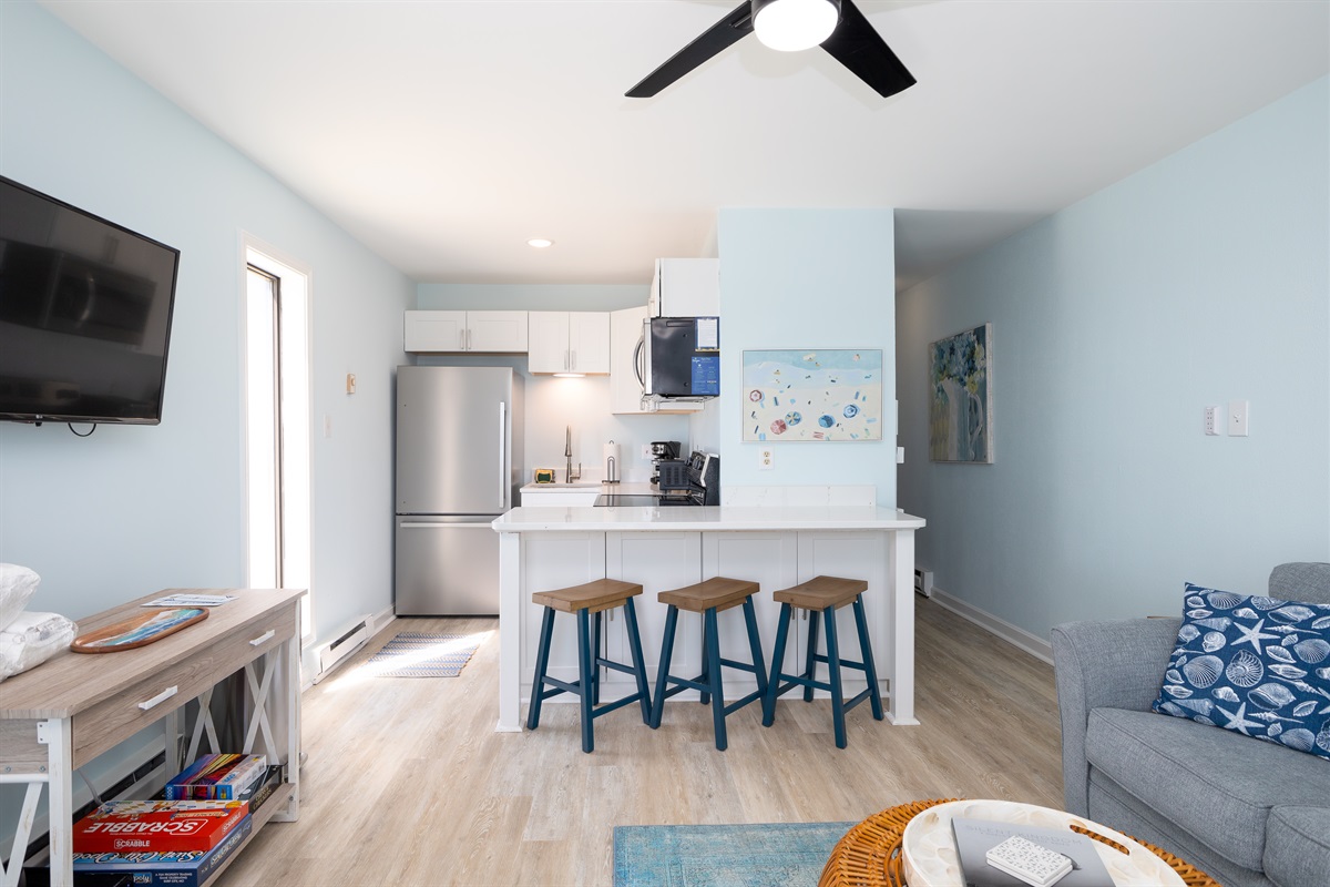 Dining area with seating for 3