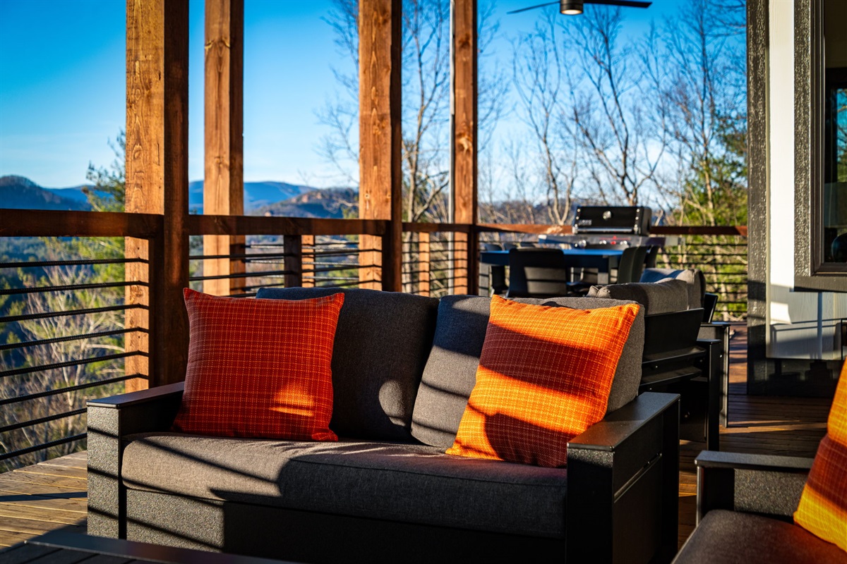 Dining outdoors, done right.