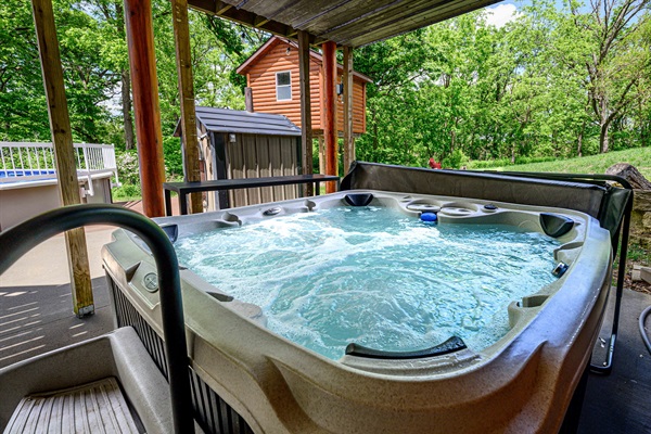 Private Hot Tub - 6/7 people