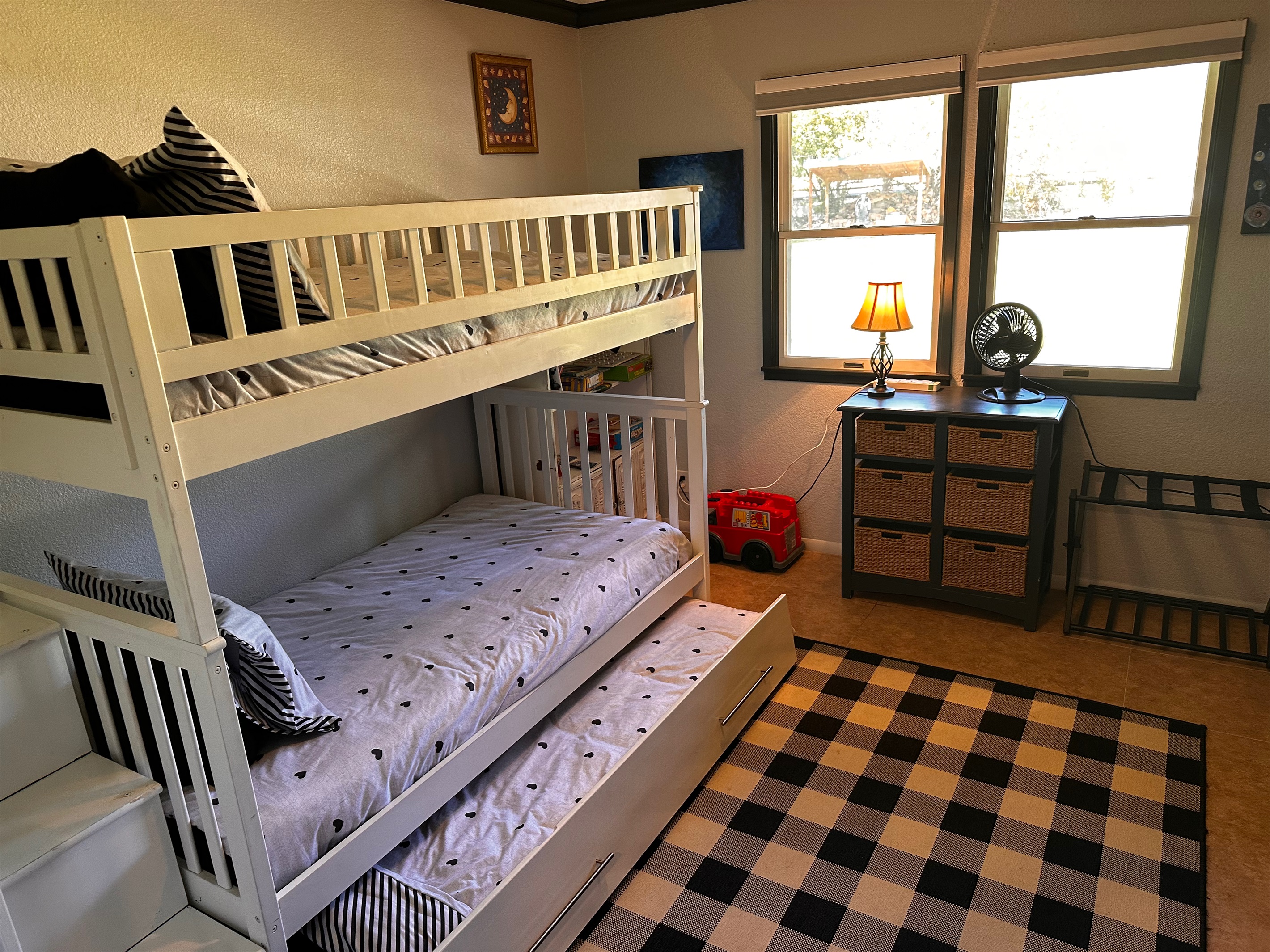 Bunk with trundle (sleeps 3) can sleep adults upper