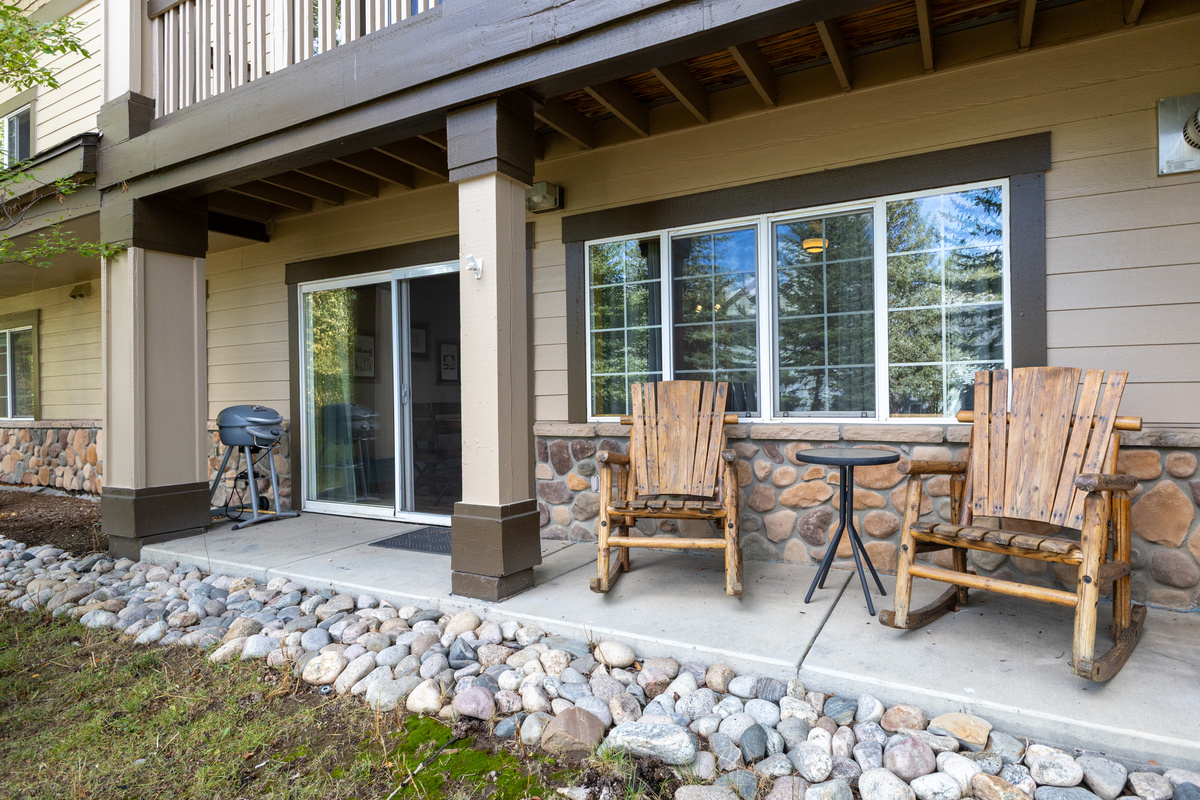 Outside Patio | Grill