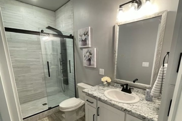 House #2 - Full bathroom in bedroom #1