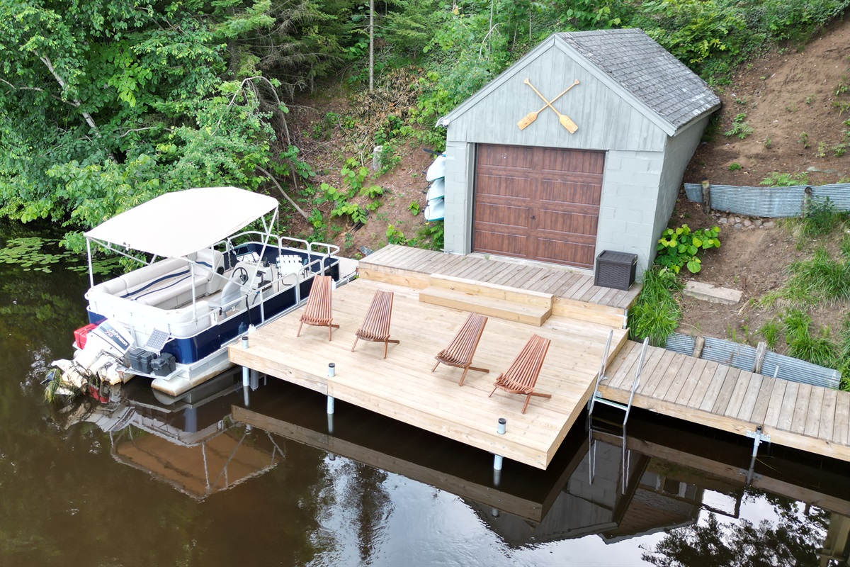 Party deck ready to accommodate large groups with water time fun!