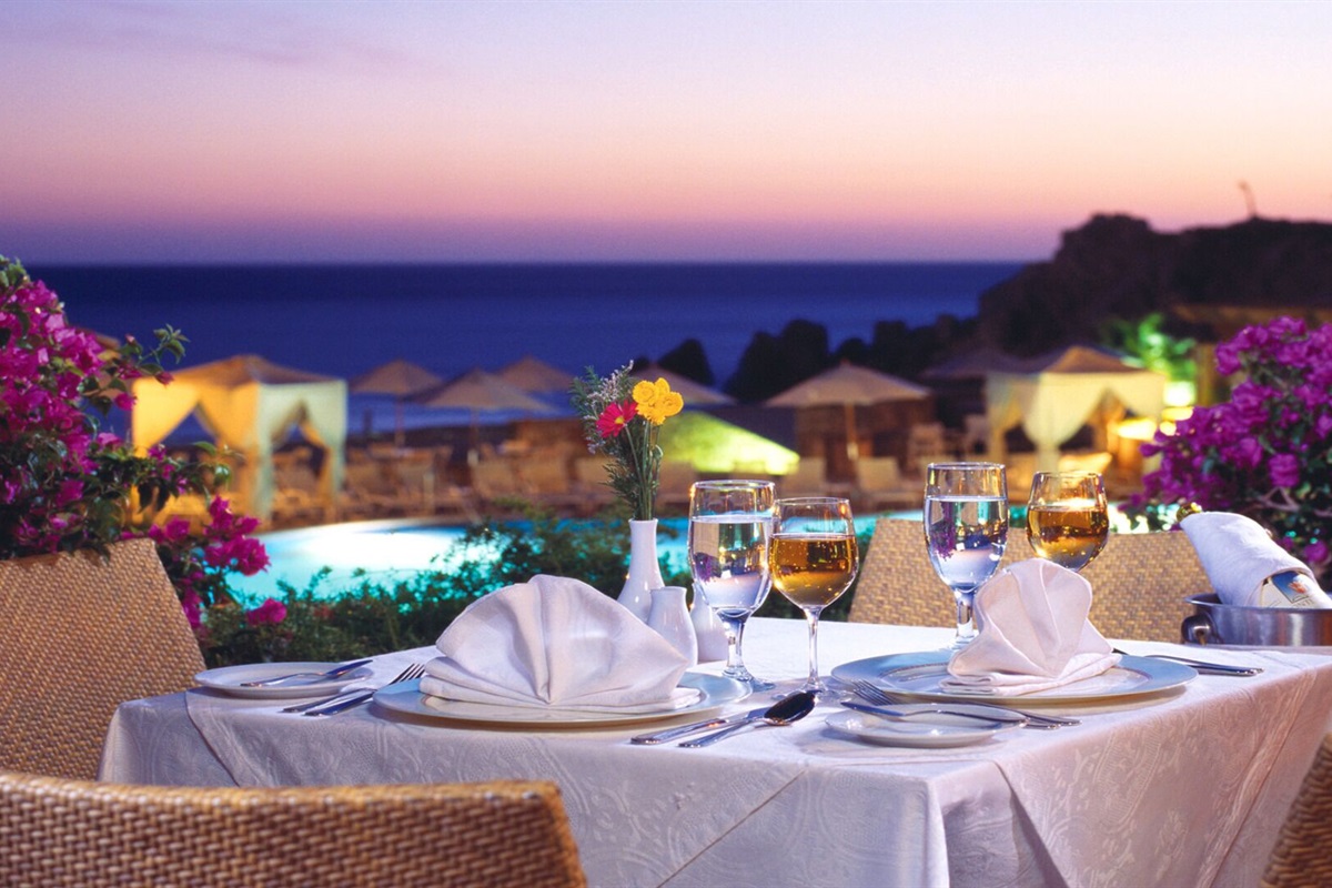 Outdoor Dining at Pueblo Bonito Sunset Beach, Vacation Travel Exclusives