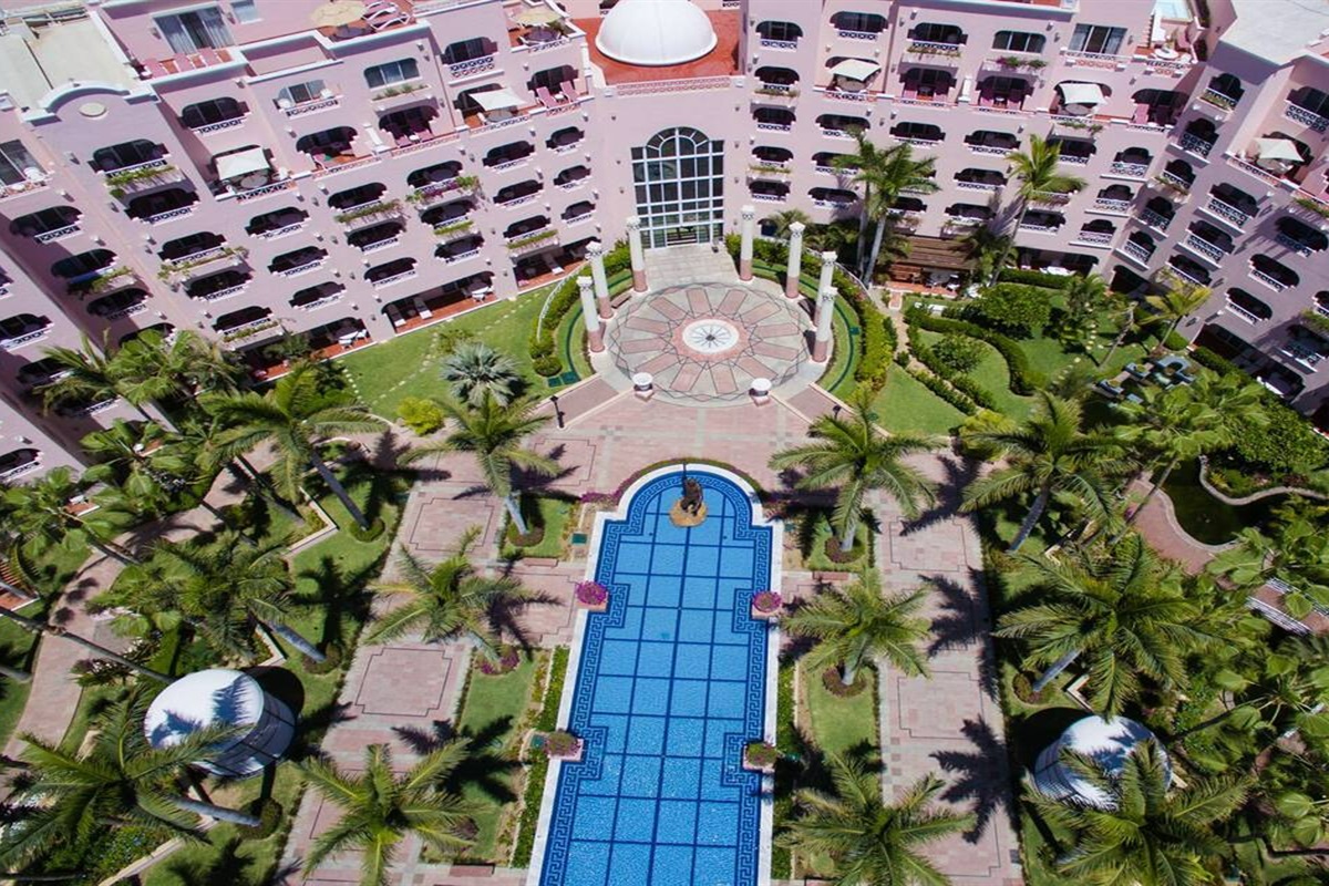 Pools and Beach at Pueblo Bonito Rose, Vacation Travel Exclusives