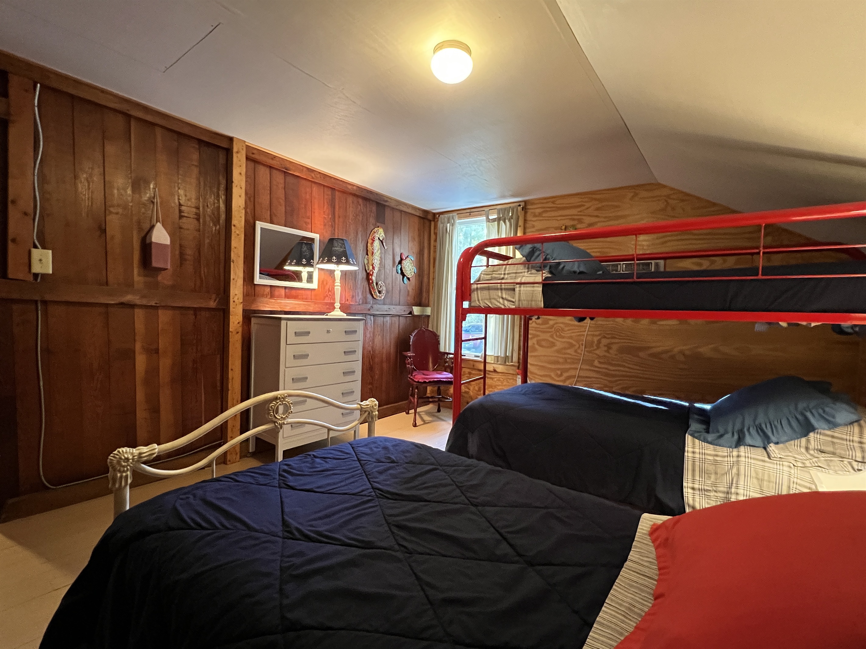Fun bunk beds for the kiddos.