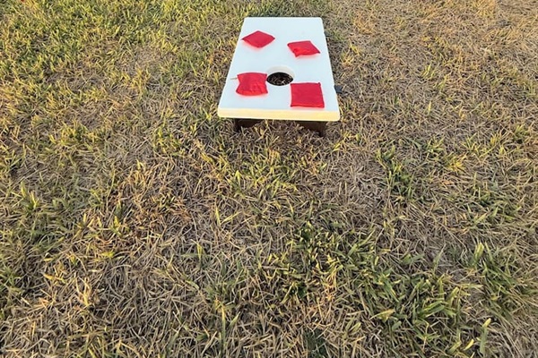 yard games - corn hole