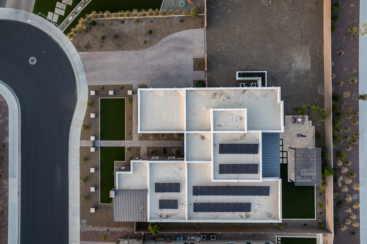 The Grand Peoria Estate – 5BR / 4.5BA Luxury + Casita — Modern Home | Sleeps 10 | Family Escape w/ Casita, Peoria, Arizona — photo 3