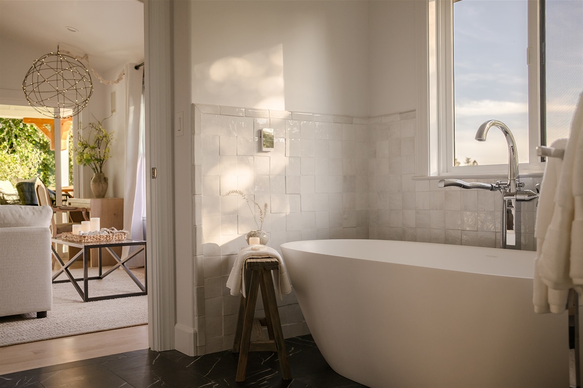 Luxurious En Suite Bath