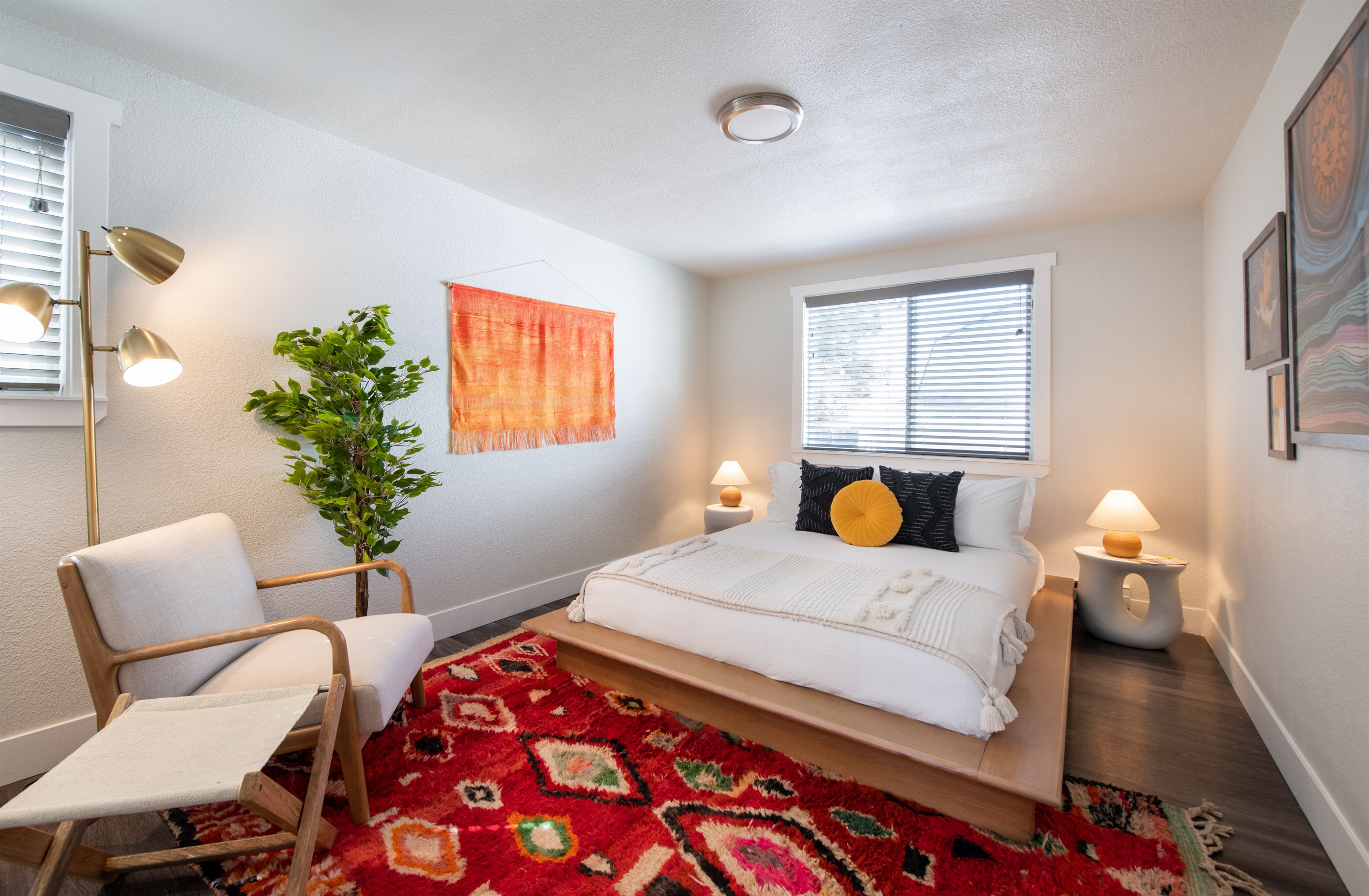 Eye catching bedroom with ultra comfortable queen mattress