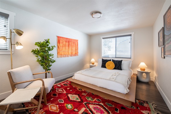 Eye catching bedroom with ultra comfortable queen mattress