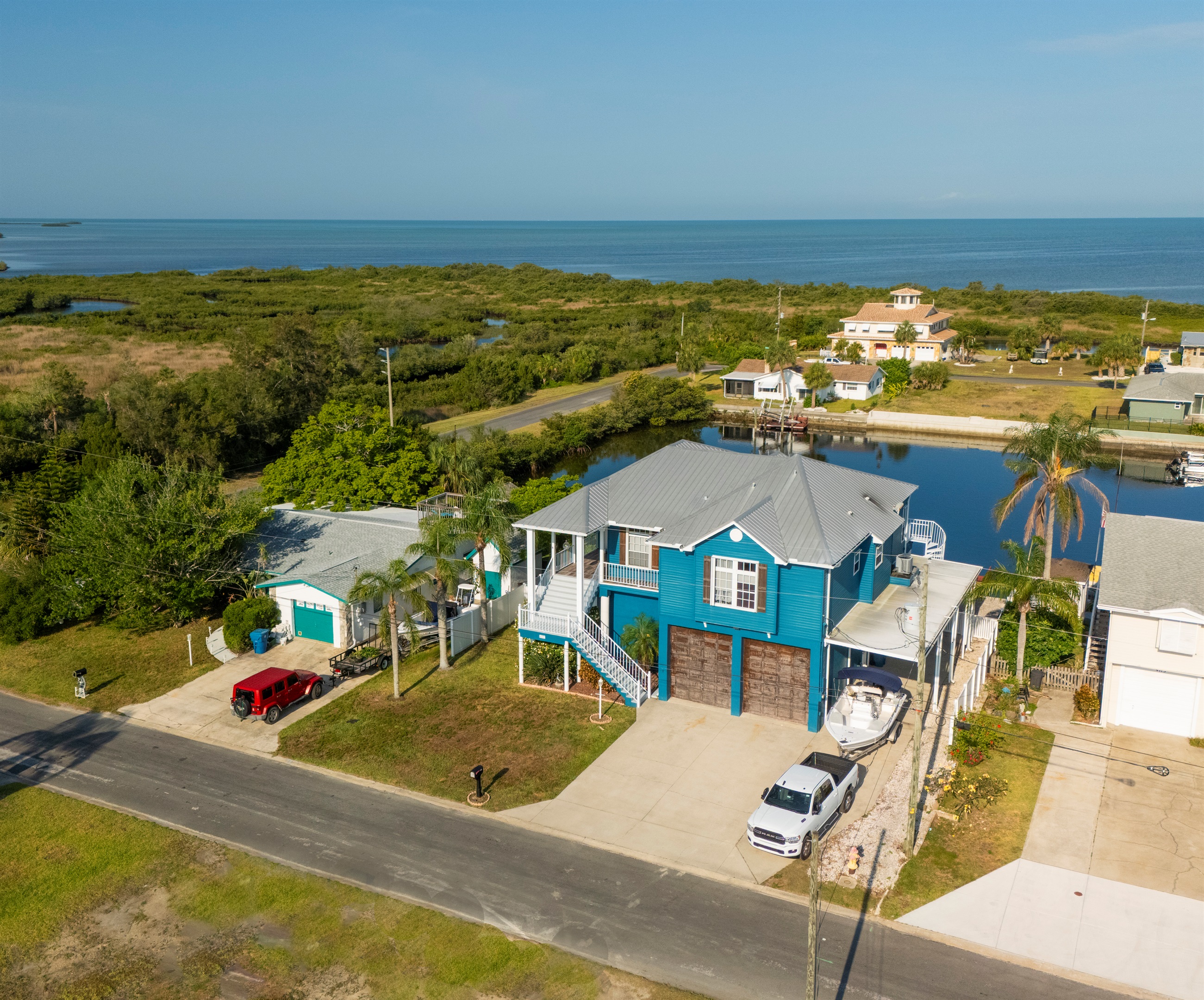 Front with canal, gulf and Rock Creek