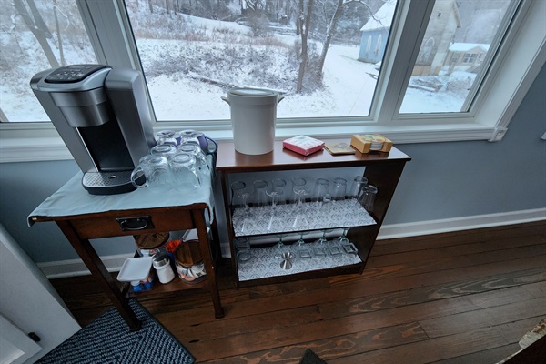 3rd floor coffee & drinks station