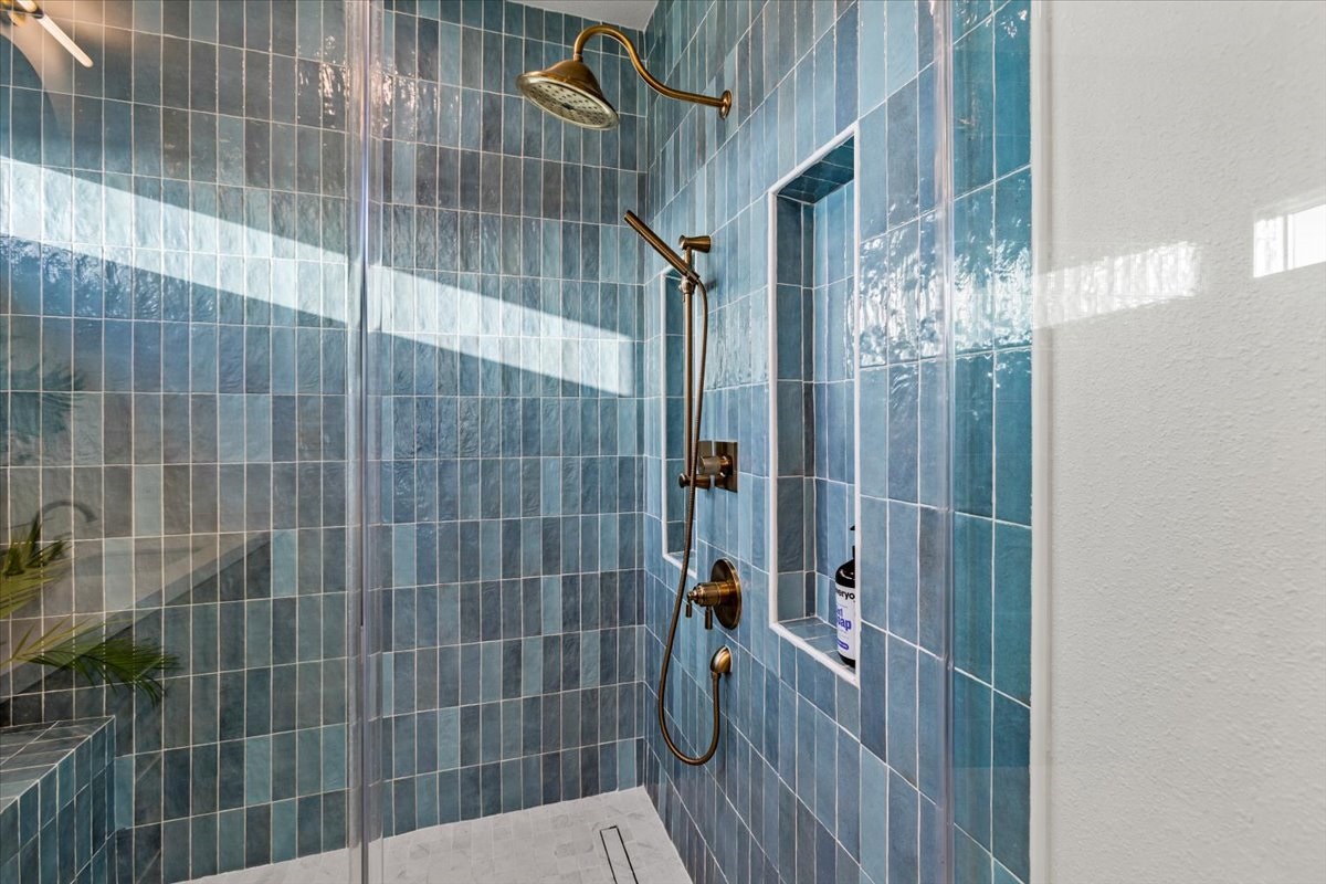 678f26ba683c4fd4933a9d77b81e61a7 Large | Beachhouse | Texas | TX | Vacation Homes | Galveston | Crystal Beach | Kokomo | Breezy Days | Beachfront Elegance | Sunrise Serenity | Southern Sands Property Management, LLC