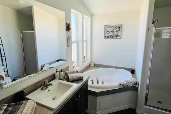 Relax after a long day in this amazing tub 