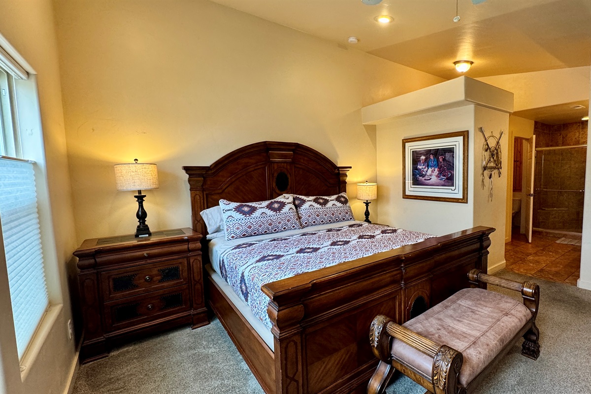 King Suite with TV & Fireplace