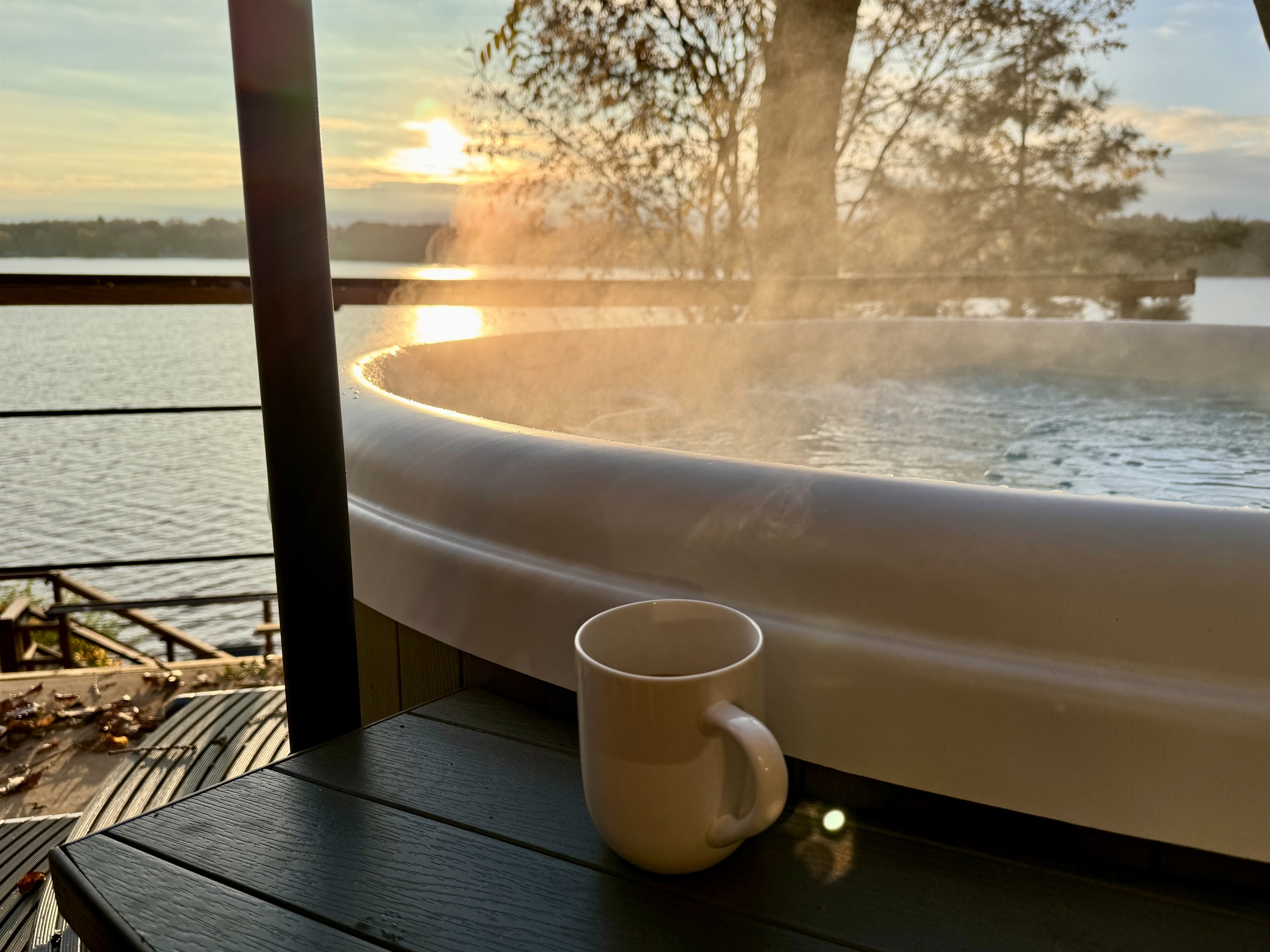 Elevated water views | 6 person 