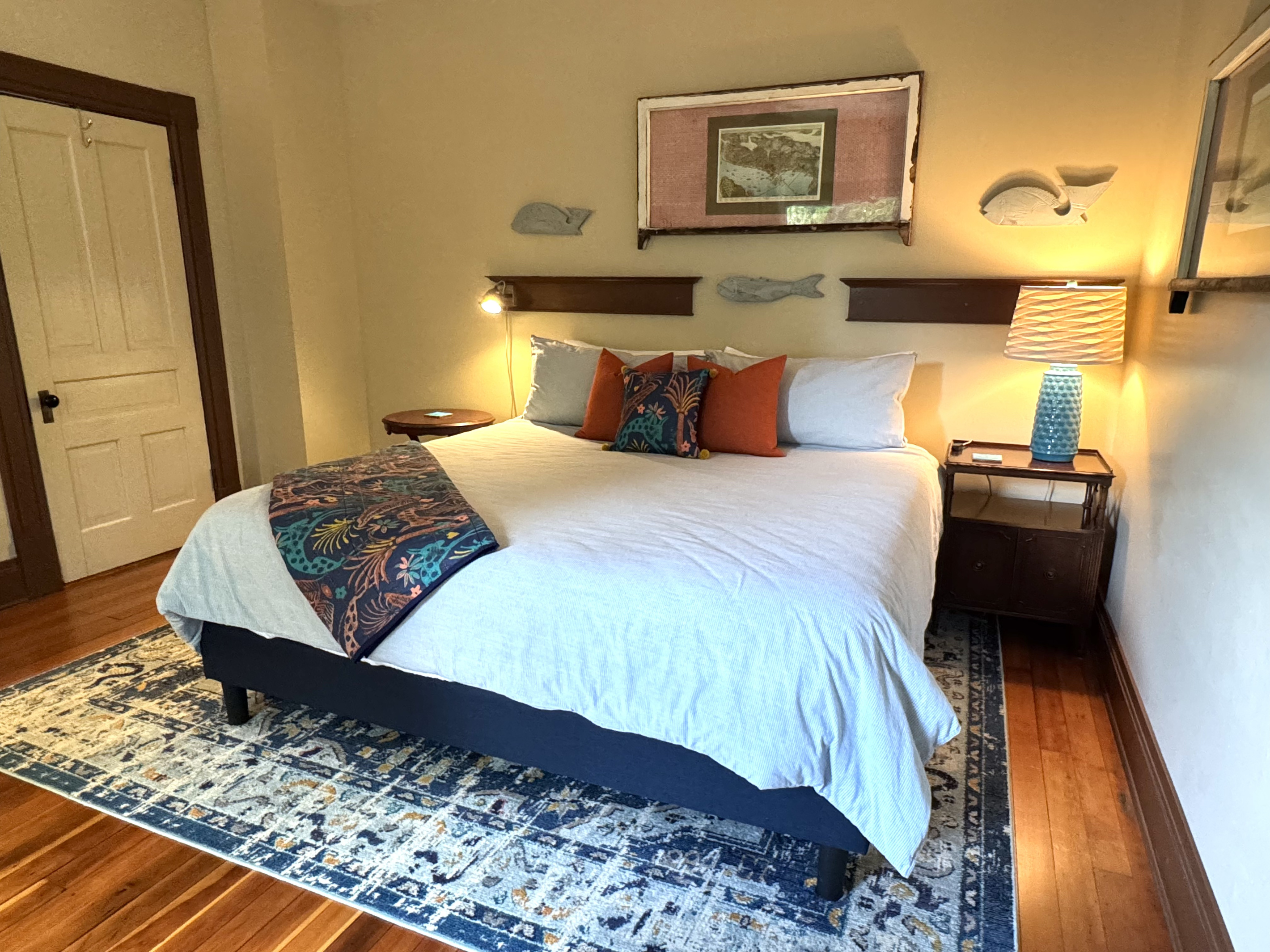 2nd Floor, King bed.