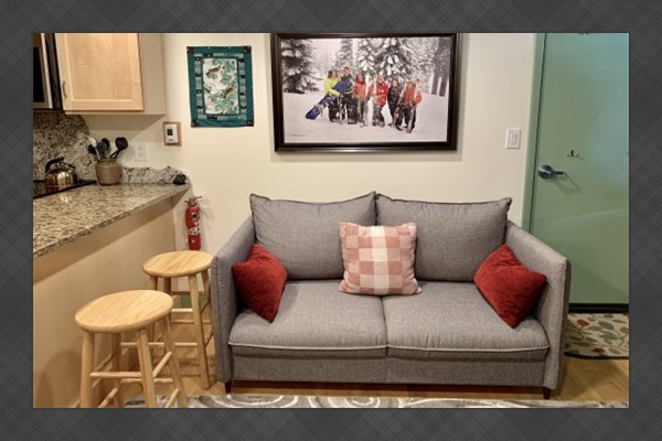 Med. sofa.