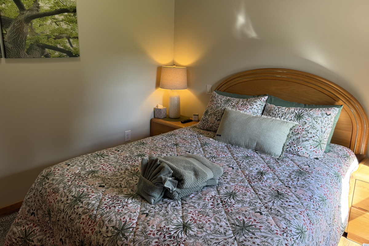 Queen bedroom