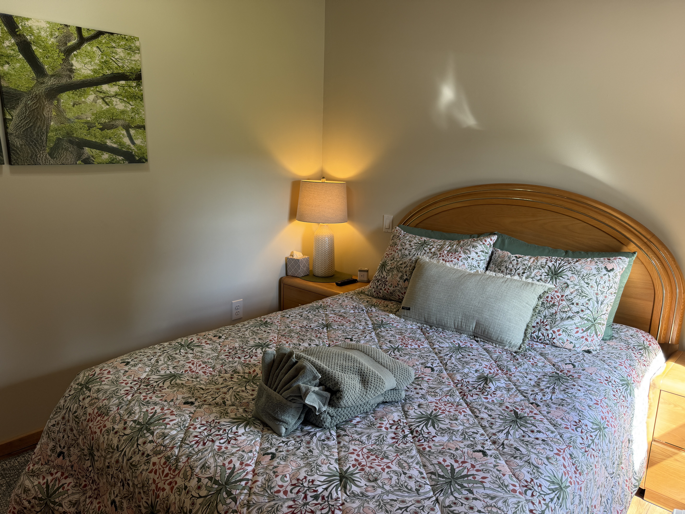 Queen bedroom