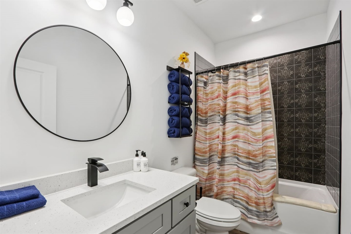 2nd full bath with Shower/Tub combo in between bedrooms 2 and 3