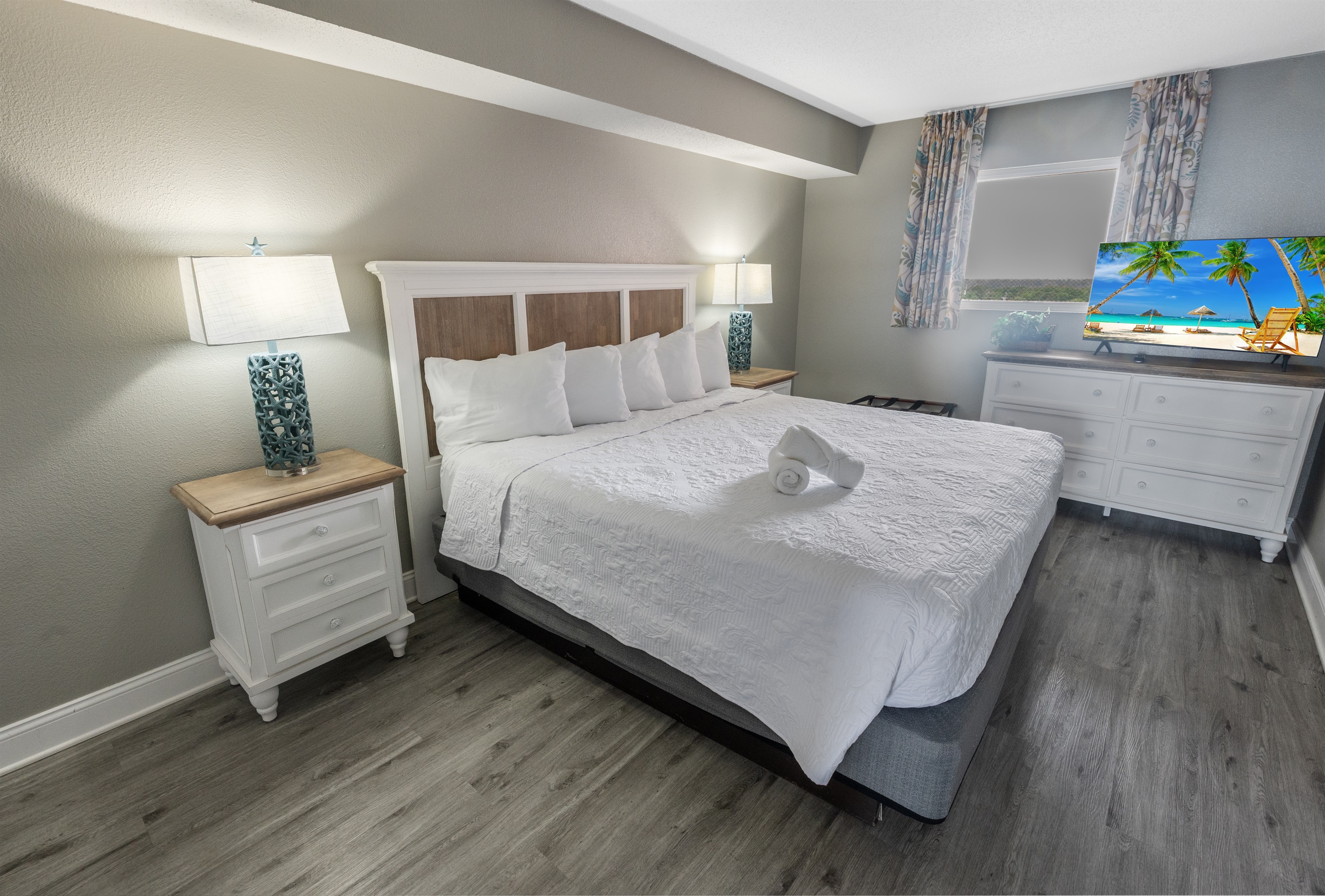 King Bed I Direct Ocean Front View! 5