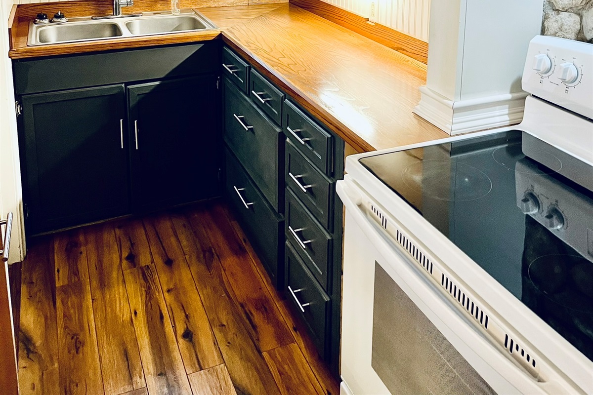 A fully equipped kitchen where you can whip up all your favorite meals!