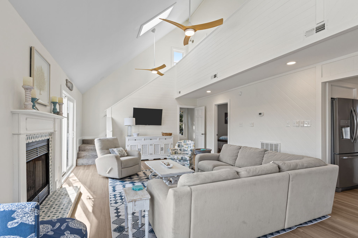 Kick back, get comfortable, and enjoy a spacious living area with plenty of seating for your entire crew