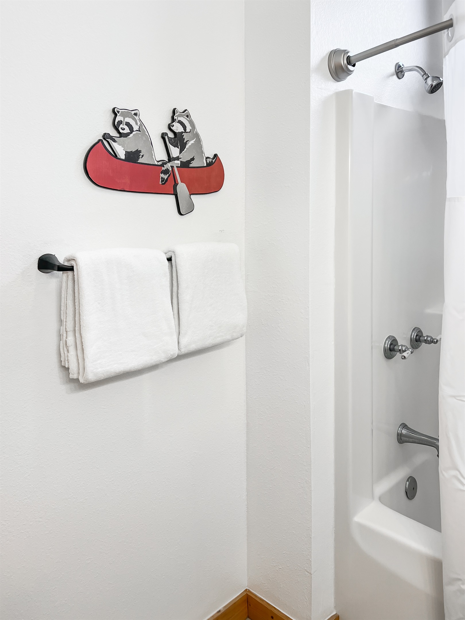 2nd Floor Bathroom 2