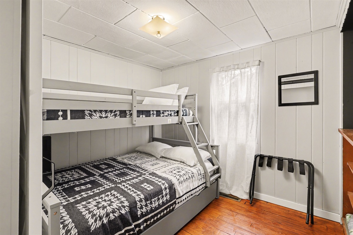 Bedroom #3 with luggage rack.