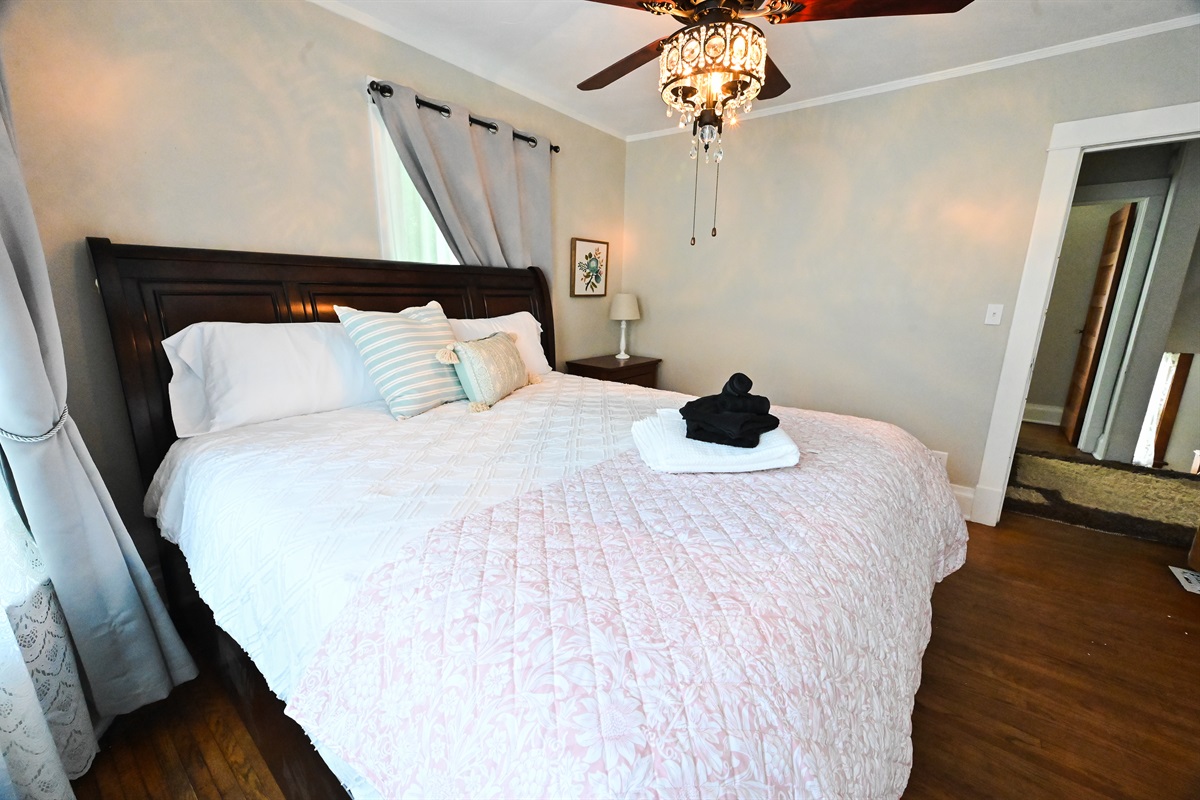 Bedroom 3 - King