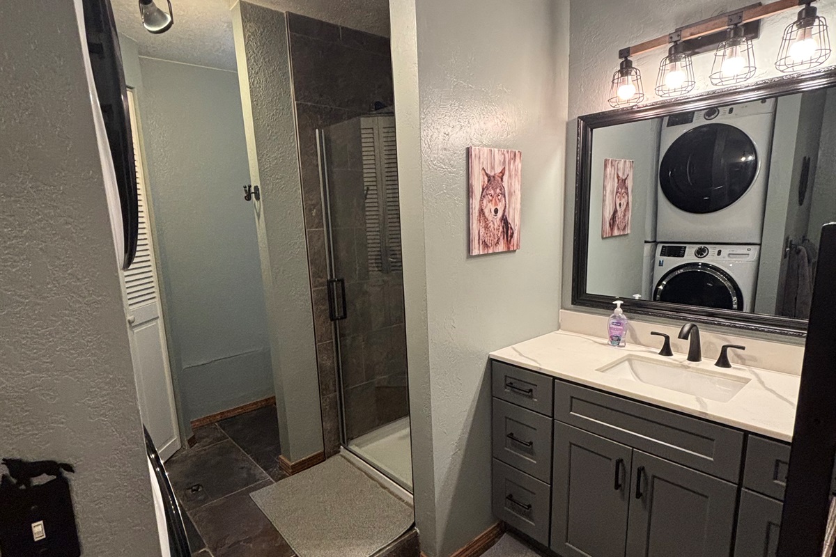 1st floor full bathroom stocked with shampoo/conditioner/body-wash